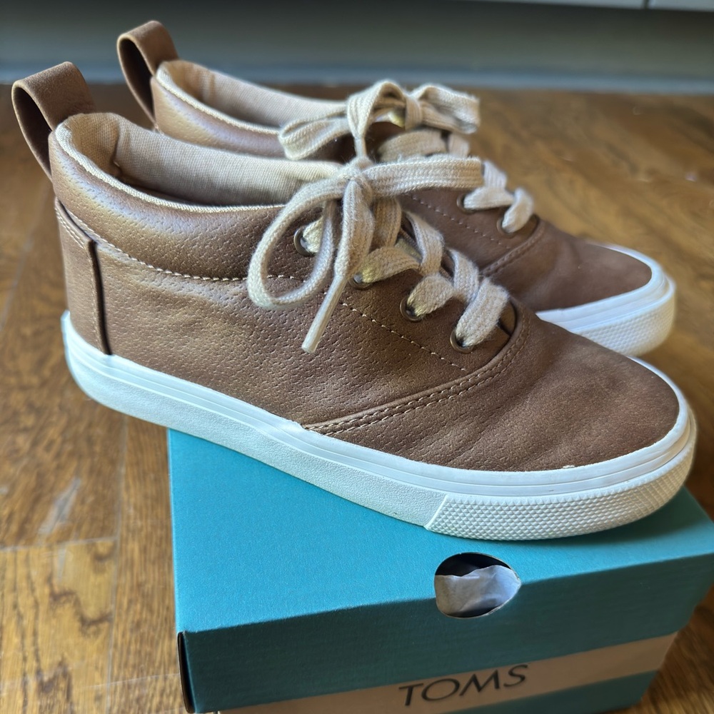 Toms brown boots